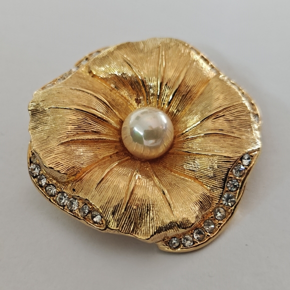 RARE Dior Camellia Flower Brooch Matte Yellow Gold - Picture 2 of 5